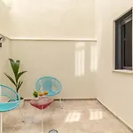 A Tu Ritmo! Edificio Muy Tranquilo Y Moderno! דירה