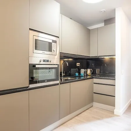 A Tu Ritmo! Edificio Muy Tranquilo Y Moderno! Malaga