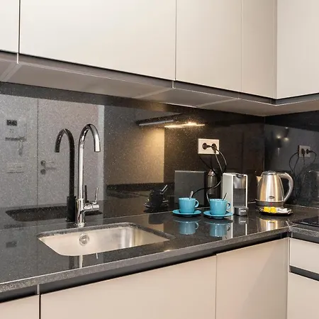 A Tu Ritmo! Edificio Muy Tranquilo Y Moderno! Malaga