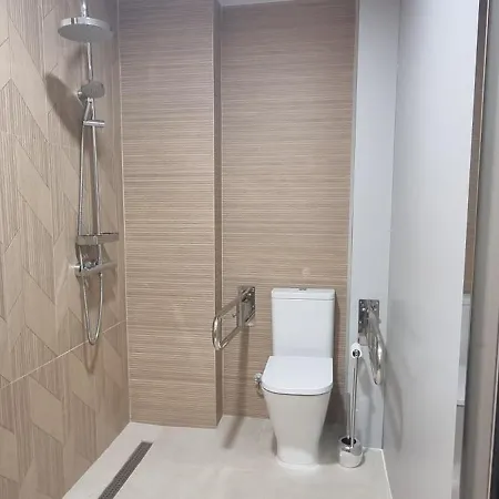 A Tu Ritmo! Edificio Muy Tranquilo Y Moderno! * Malaga